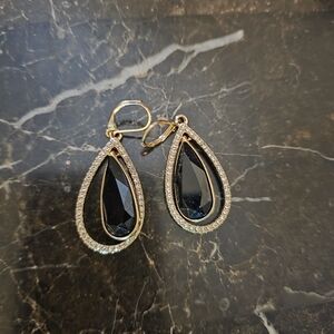 Elegant Black and Gold Teardrop Earrings